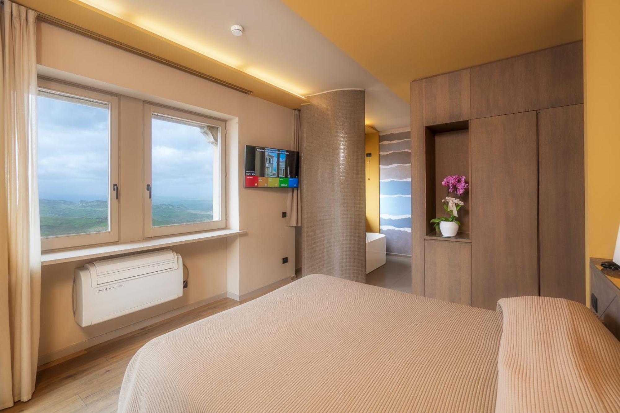 Titano Suites ซานมารีโน ภายนอก รูปภาพ