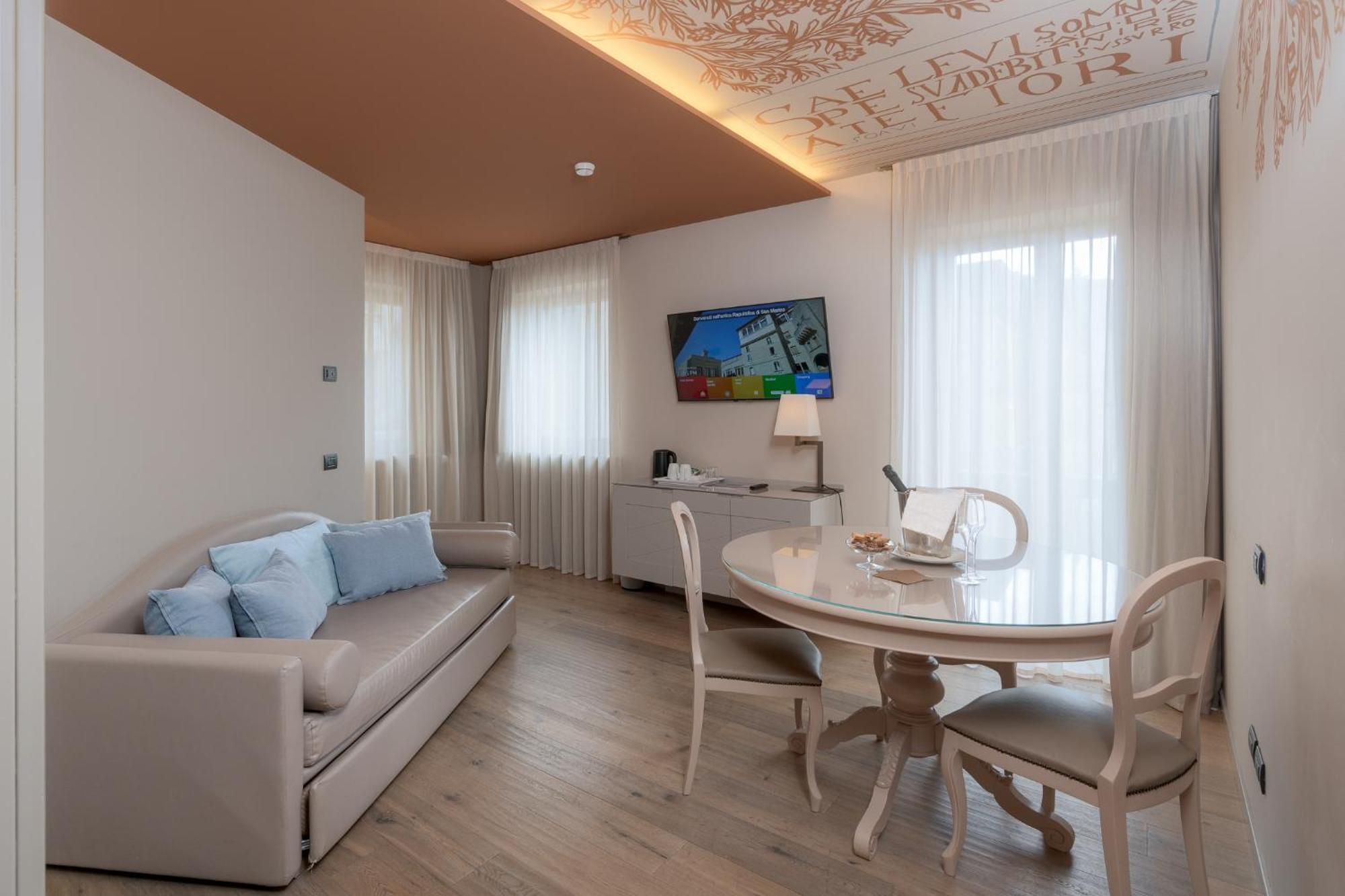 Titano Suites ซานมารีโน ภายนอก รูปภาพ